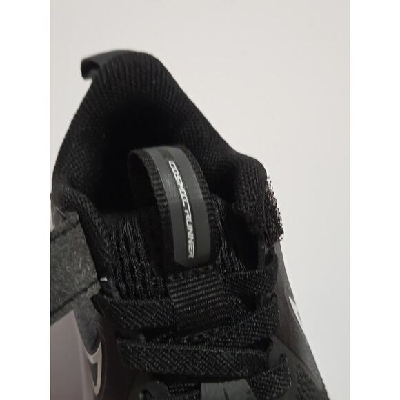 Nike Cosmic Runner TD (toddler ) HM4401 black and white sneaker NIB sz 4C - Picture 7 of 13